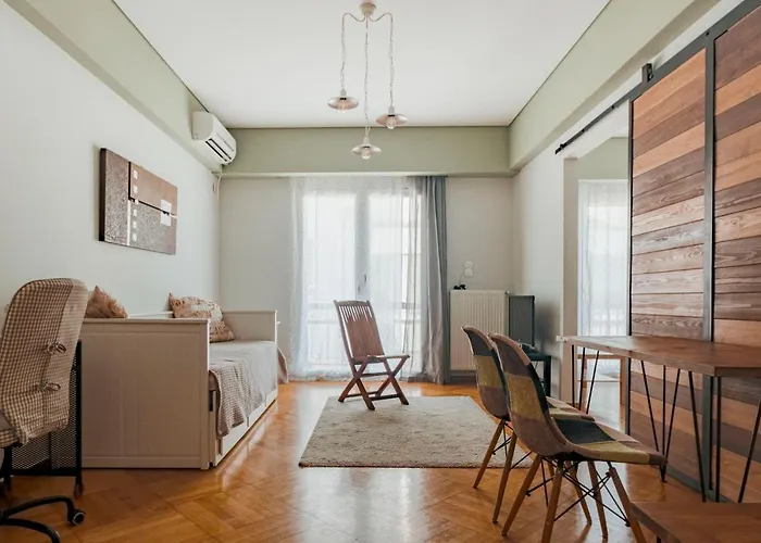Comfortable 2 Bd Close To Athens Archeological Museum
